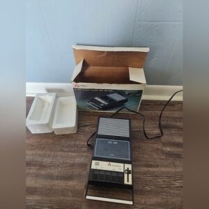 Vintage Arrona Ac/Dc Portable Cassette Tape Recorder Player